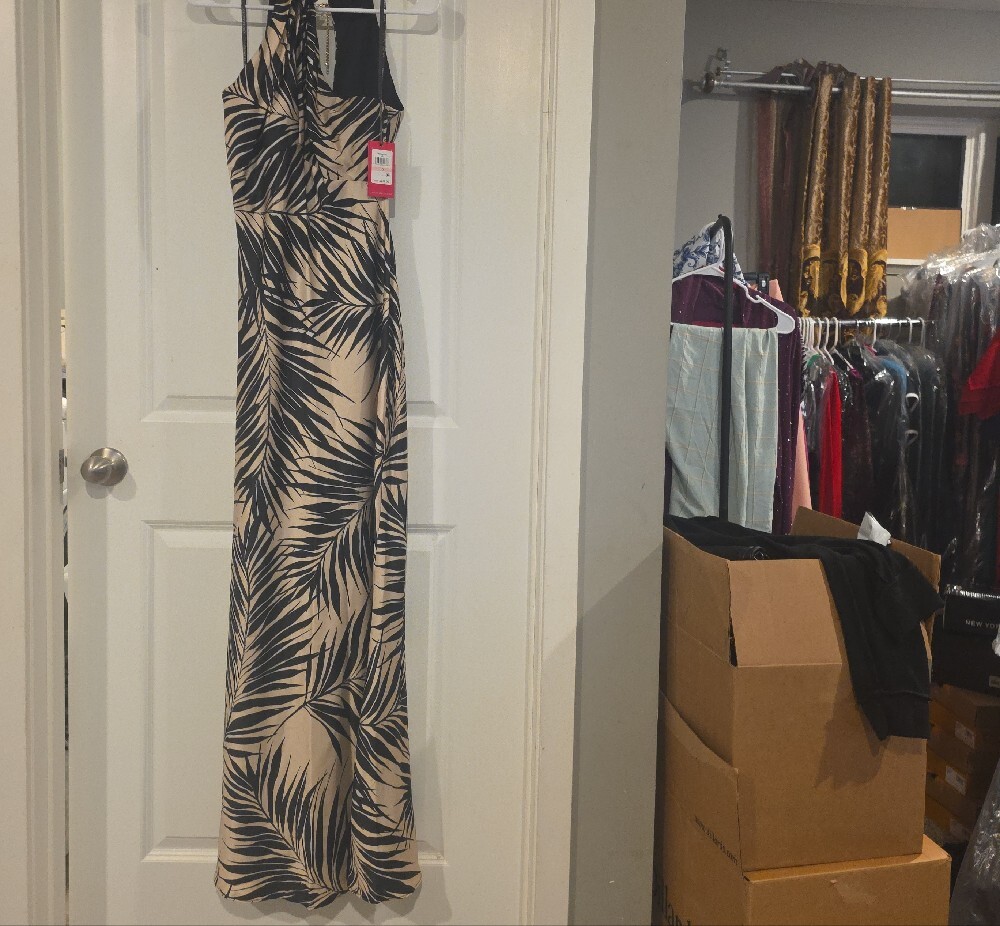 Vince Camuto Beige and Black Palm-Print Halter Maxi Dress - Picture 4 of 16